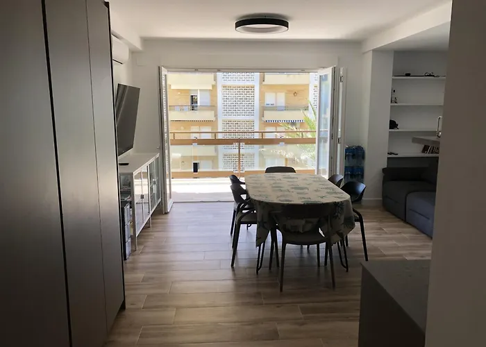 Modern Apartment Frontline Beach